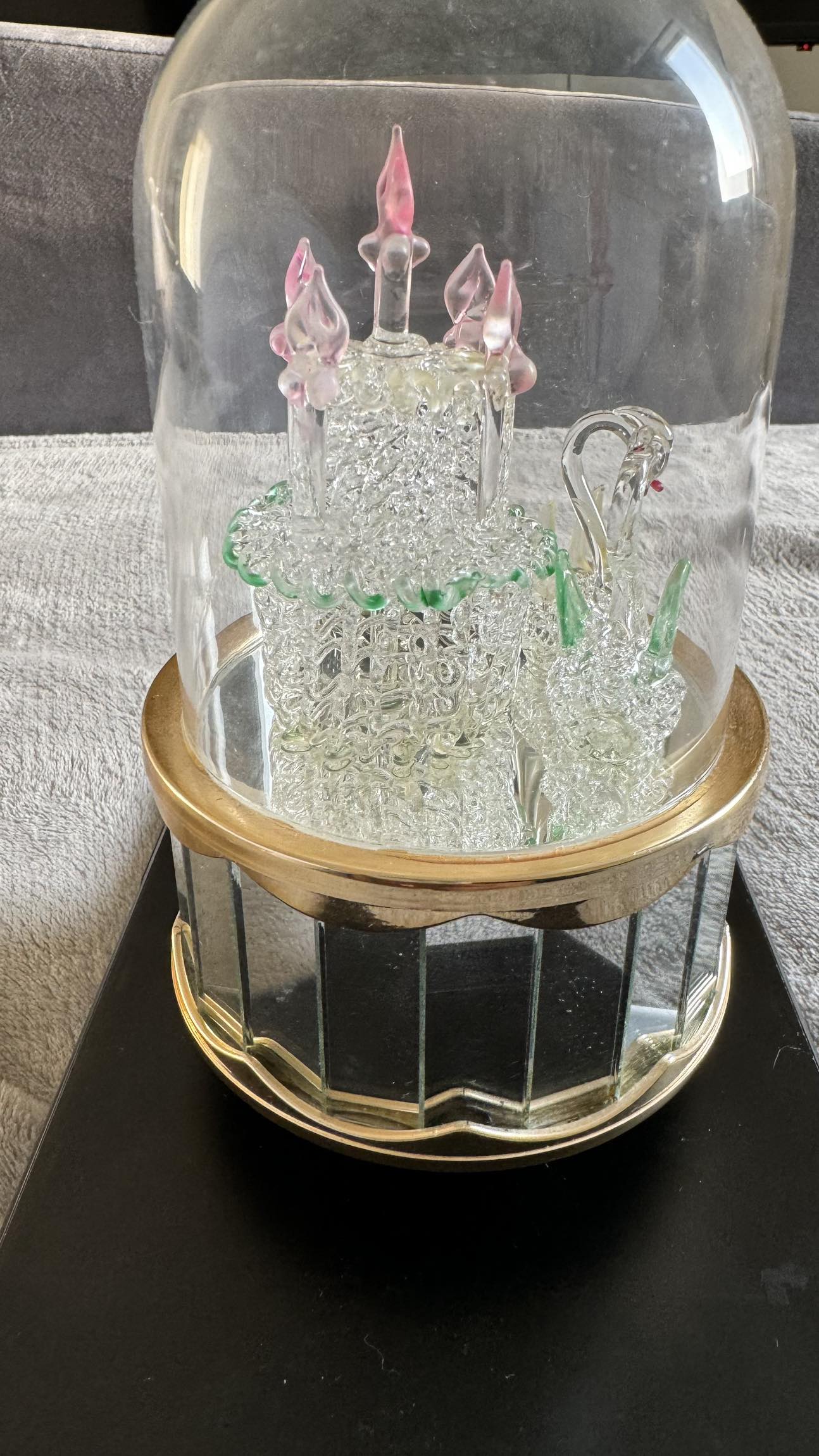 Beautiful Swan Crystal Music Box thumbnail