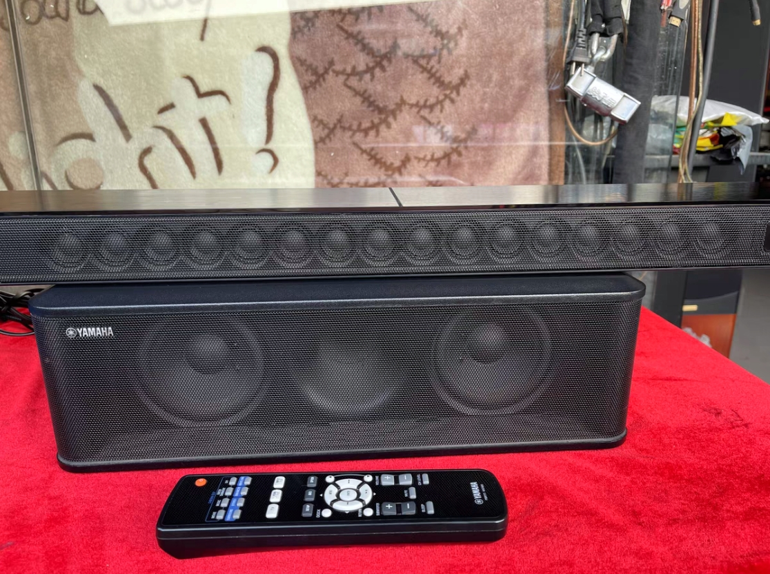 Yamaha 7.1ch SoundBar and Sub thumbnail