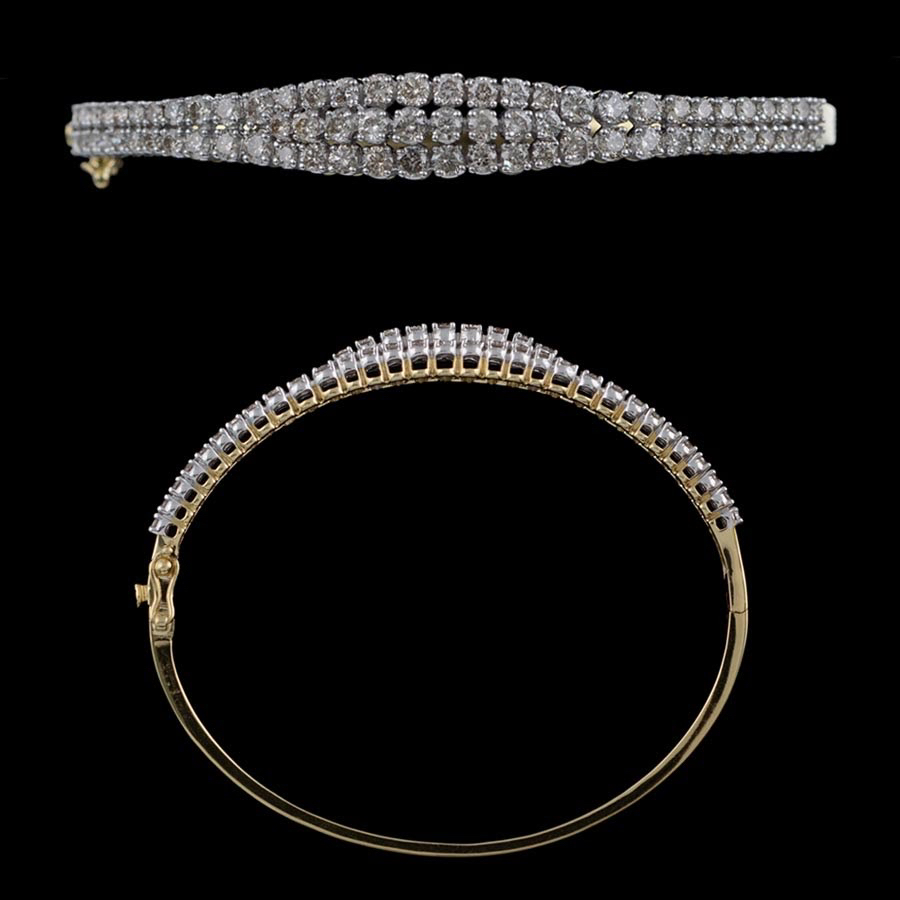 Natural Diamond Oval Bangle with certificate
