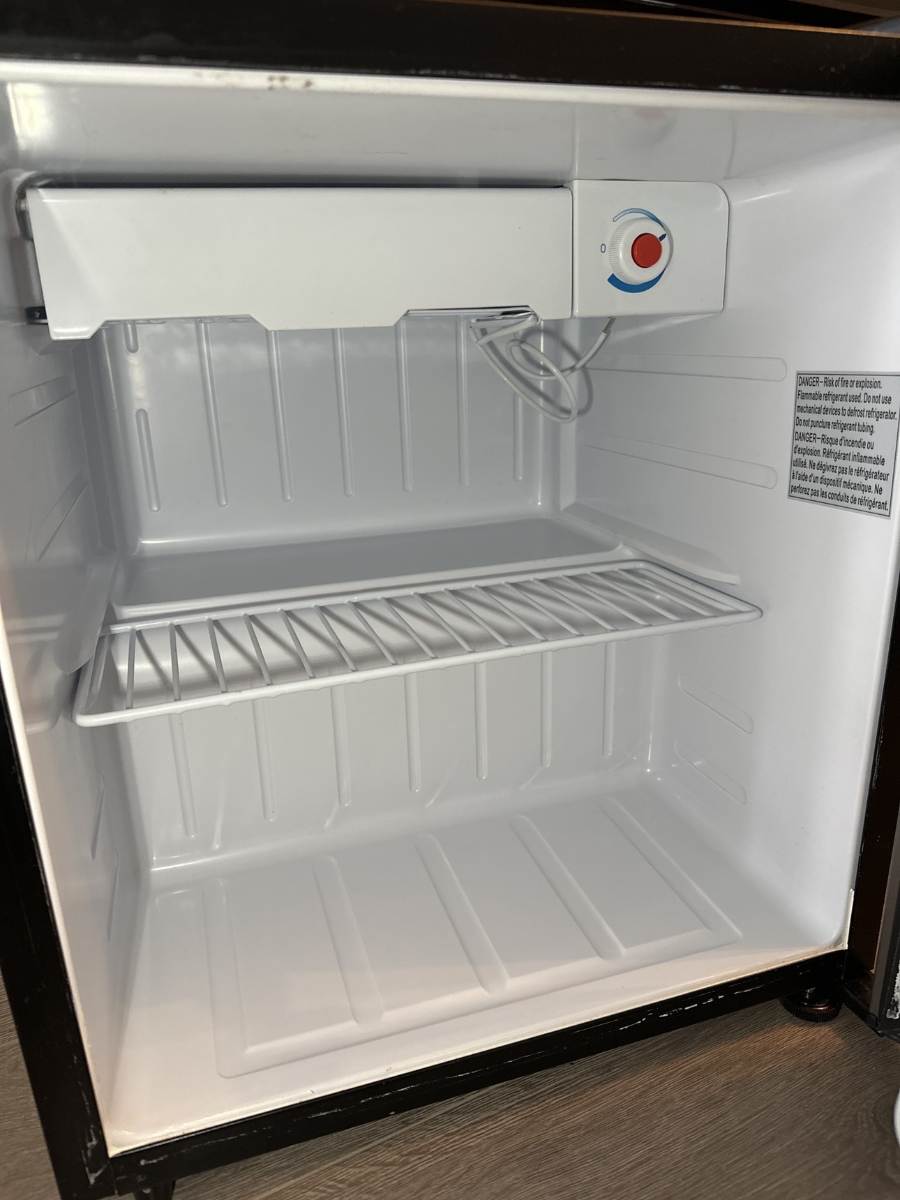 Danby Designer Fridge image indicator(5)