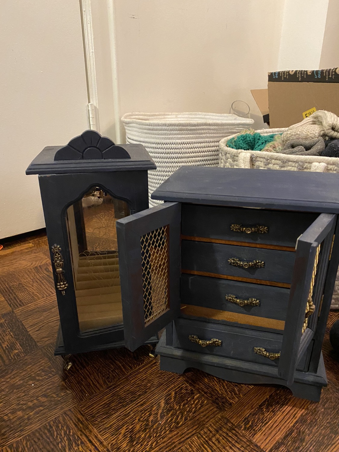 Jewelry boxes x2