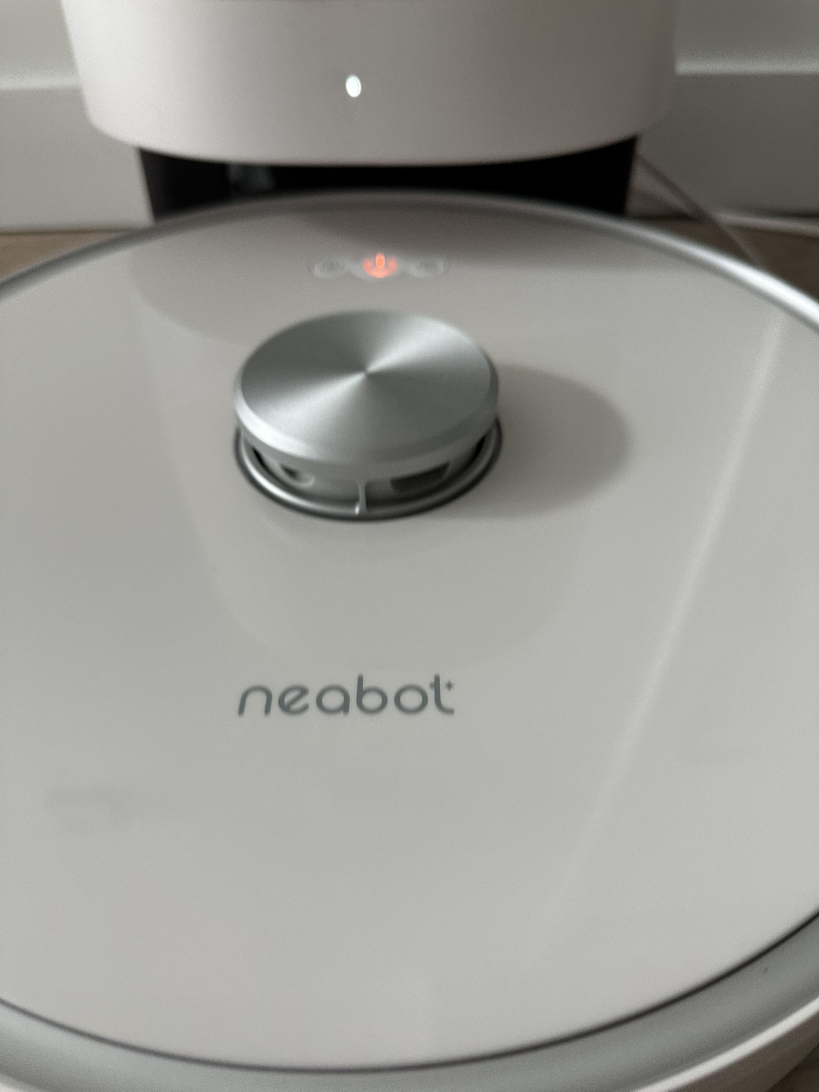 Neabot Smart Robot Vacuum image indicator(3)
