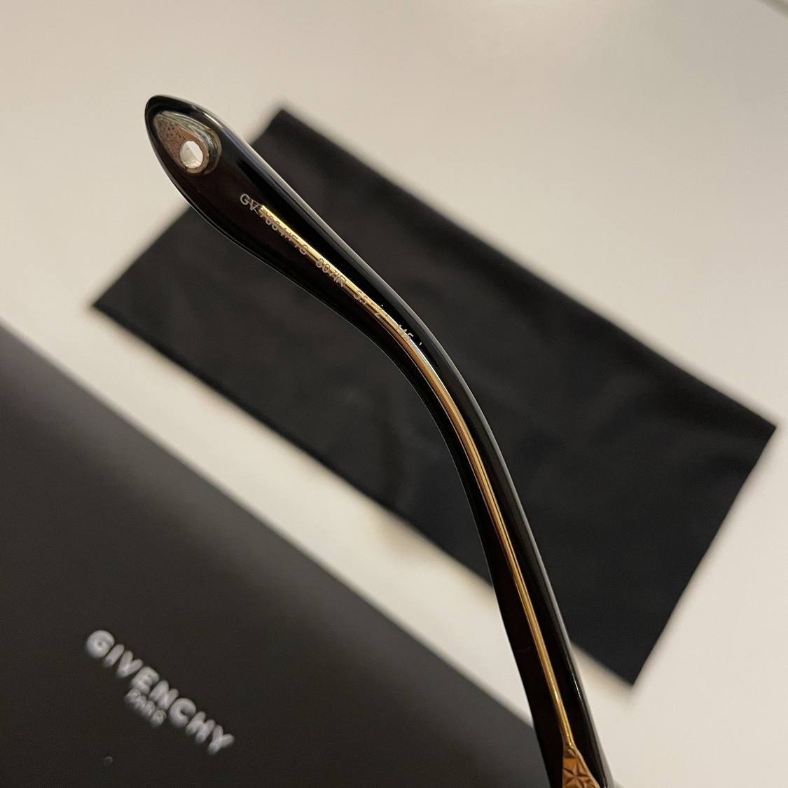 Givenchy Sunglasses men/women - photo 4