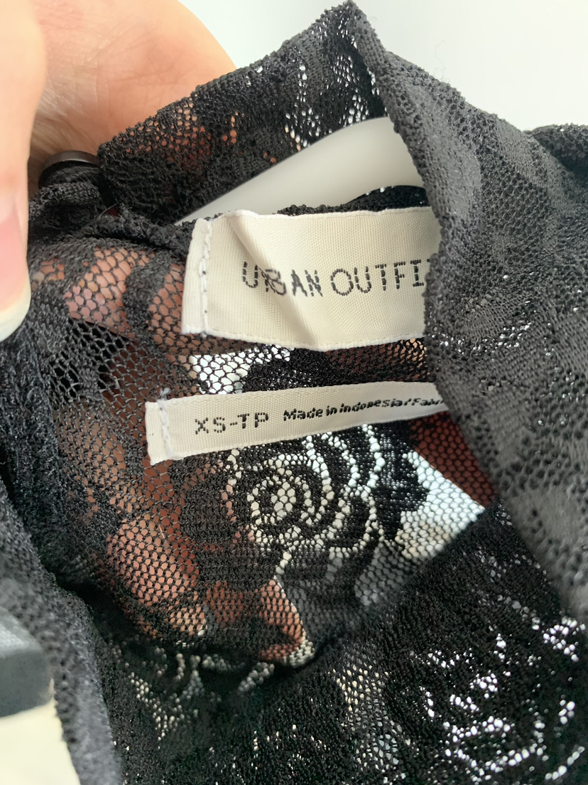 Urban Outfitters lace top image indicator(3)