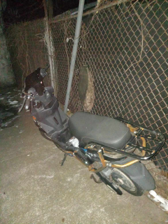 fly 8 scooter for parts or repair - photo 2