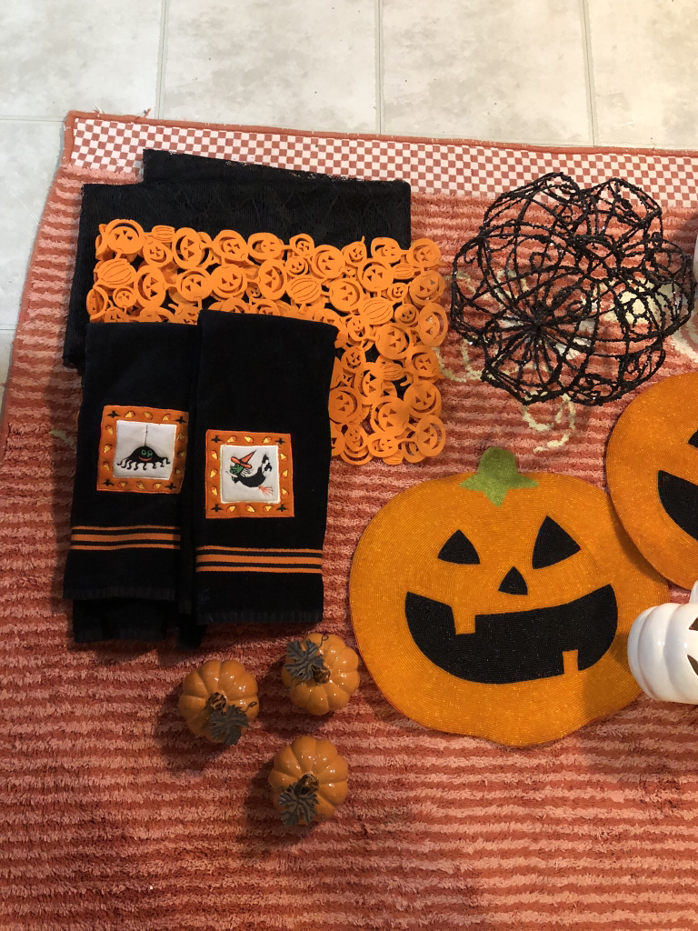 Halloween decorations - photo 2
