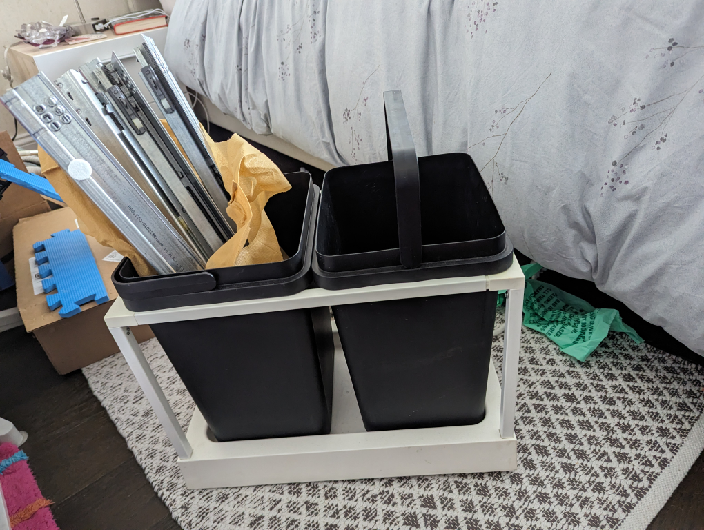 Pull Out Drawers and Recycling Center - Ikea - photo 3