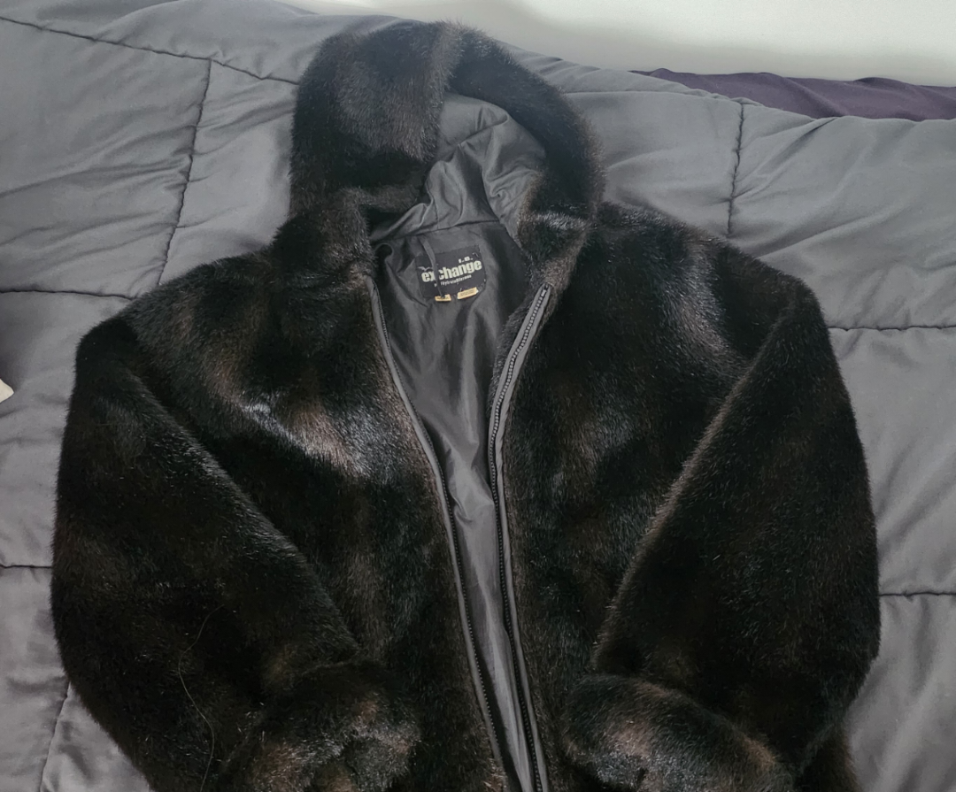 fur coat (womens) thumbnail