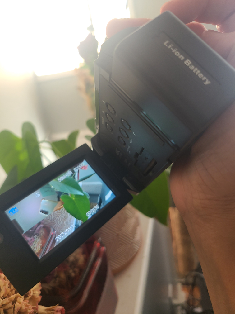 4K Ultra HD Handheld Camcorder image indicator(5)