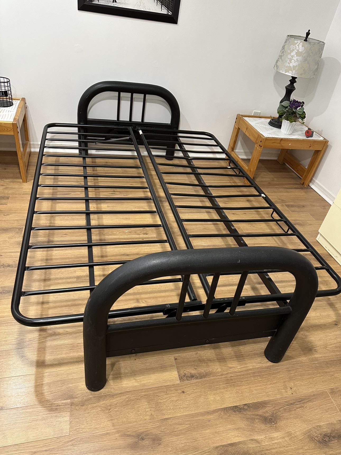 Sofa bed $20 pick up at queen mary dr Brampton - photo 4