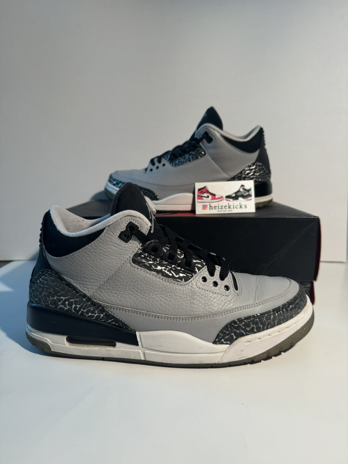 Jordan 3 Wolf Grey thumbnail