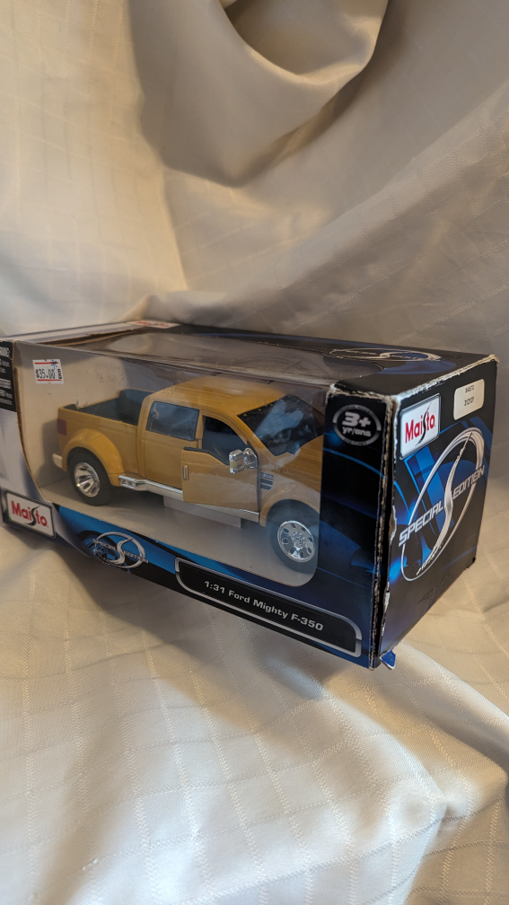 Maisto Ford F-350 Pick-up Truck Die Cast 1/31 Scale New - photo 3