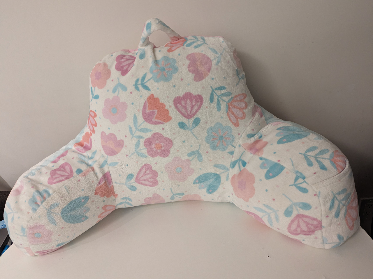 Isaac Mizrahi reading/ resting pillow backrest lounge thumbnail