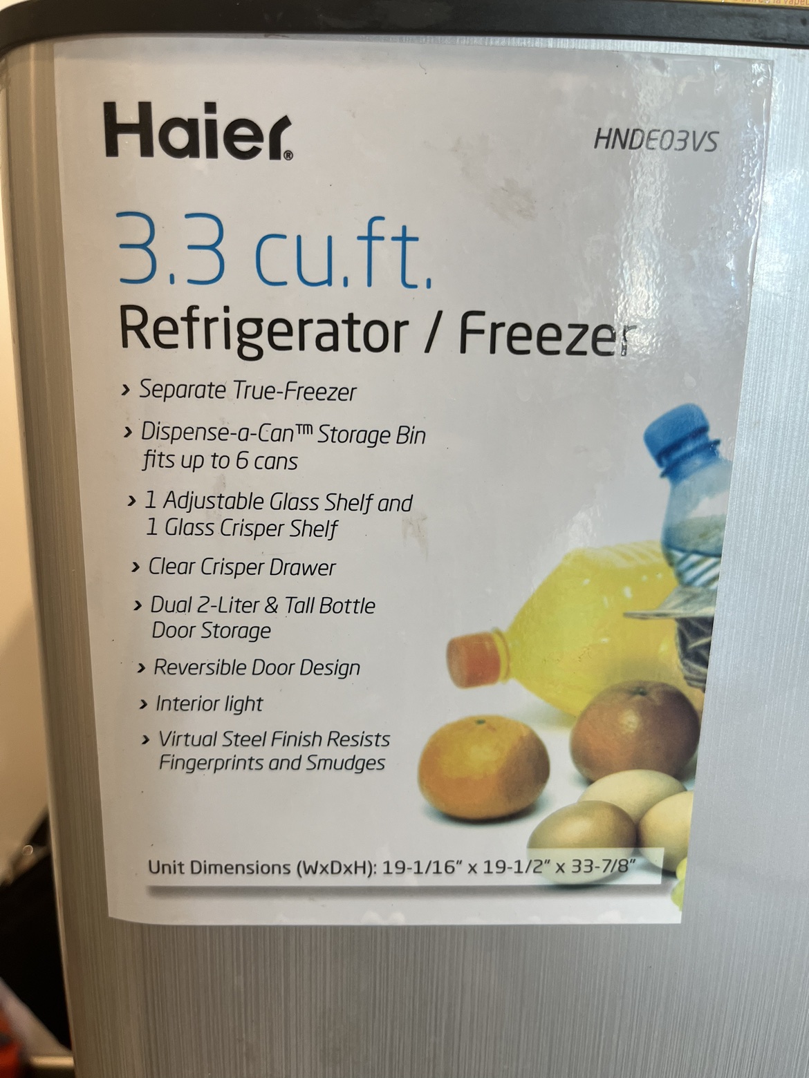 Mini fridge with separate freezer - photo 2