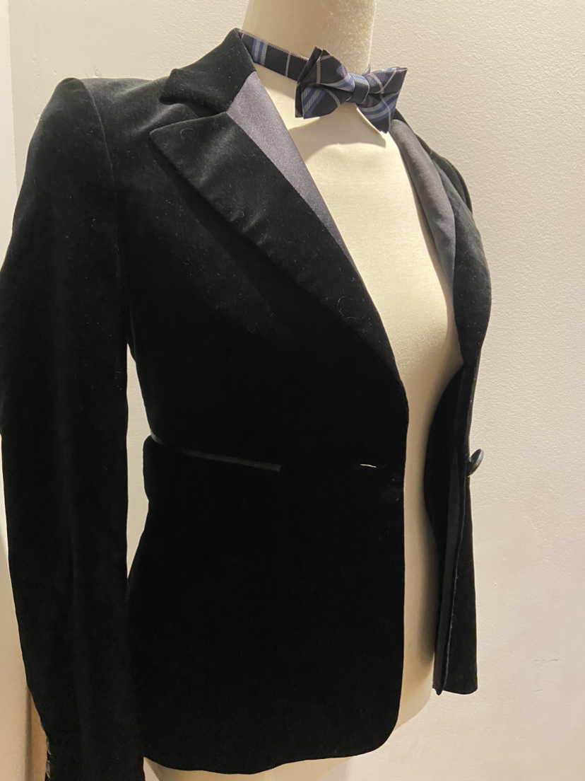 Pinko Velvet and Silk Tuxedo Blazer - size 8 image indicator(3)