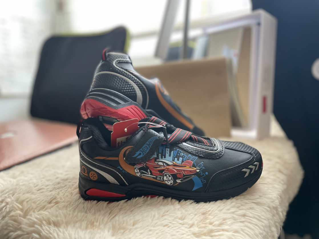 Size 3 boys - Light & comfy Hot wheels shoes good deal thumbnail