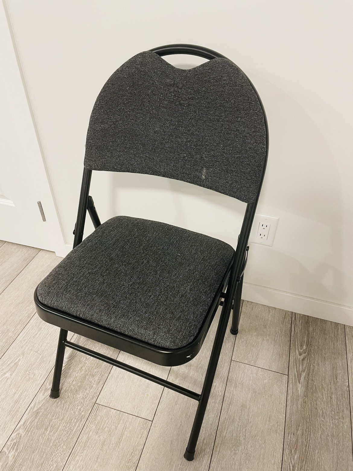 Chair - photo 2