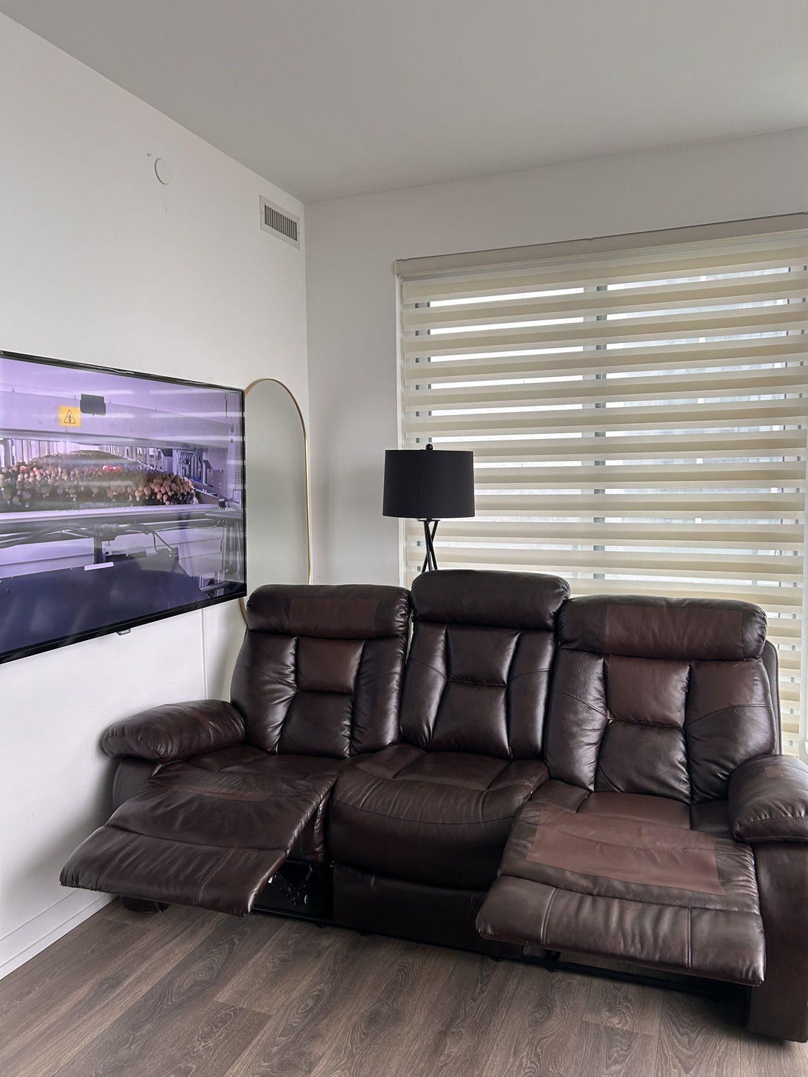 Recliner Couch image indicator(6)