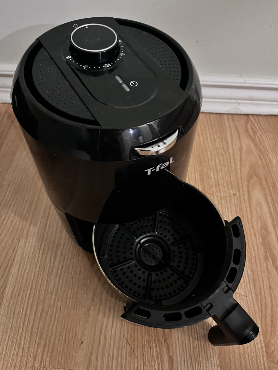 FREE!!! T-fal Air Fryer (for parts) - photo 2