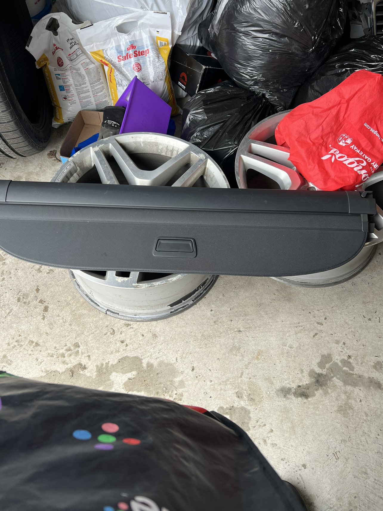 Cargo cover for Audi Q8 image indicator(4)