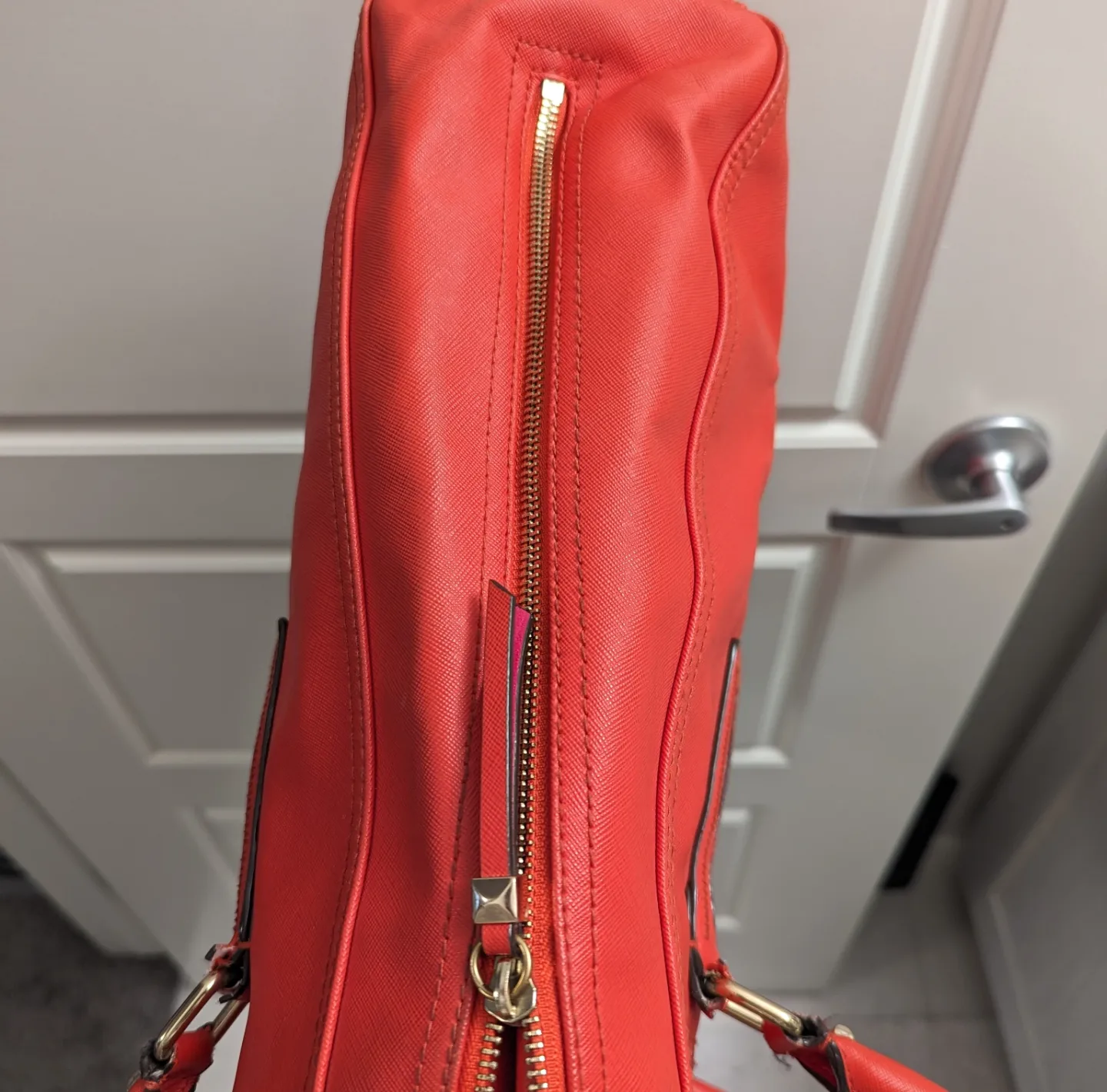 Stella & Dot Madison Tech Poppy Tote Bag image indicator(7)