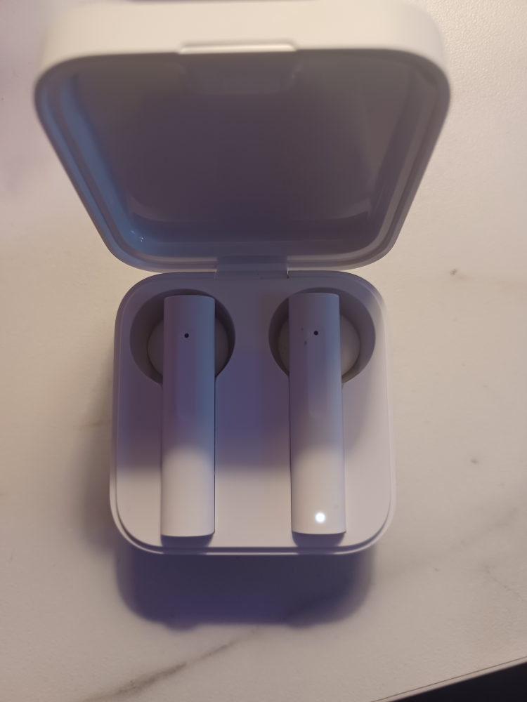 Xiaomi Mi True Wireless Bluetooth Headphones - photo 2