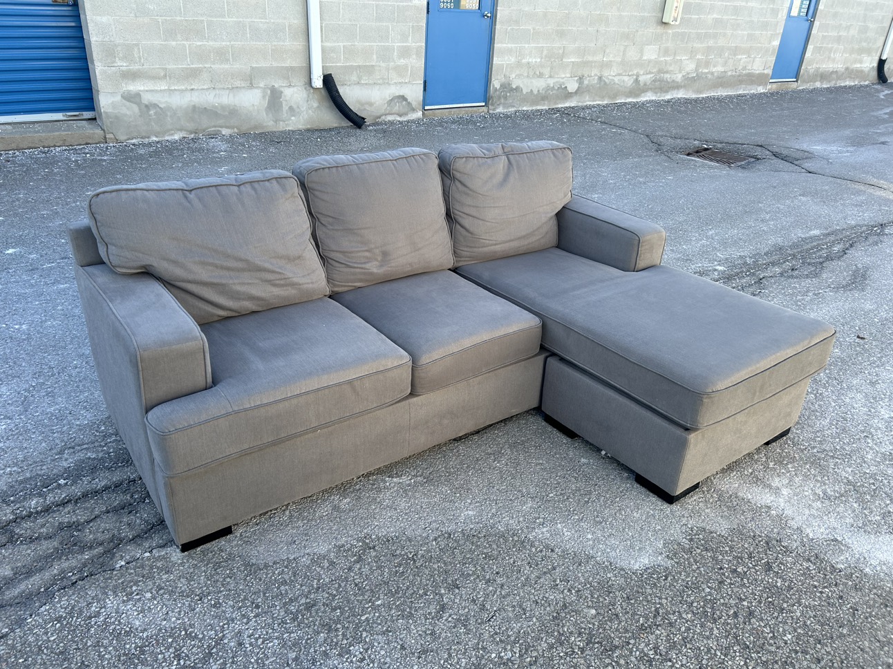 FREE DELIVERY• GREY MODERN SECTIONAL COUCH / SOFA w/ BED+STORAGE - photo 3
