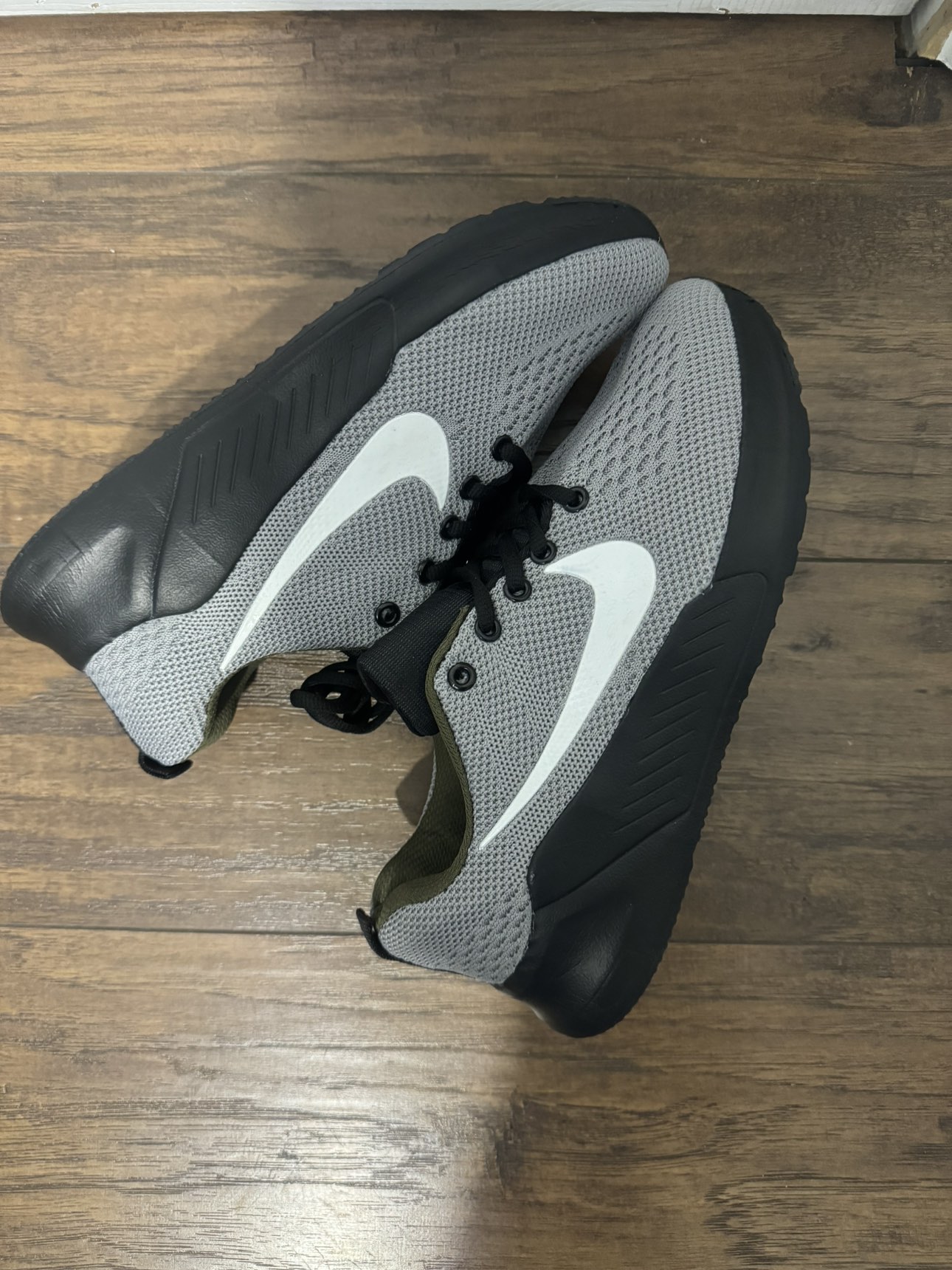 Unisex running shoes thumbnail
