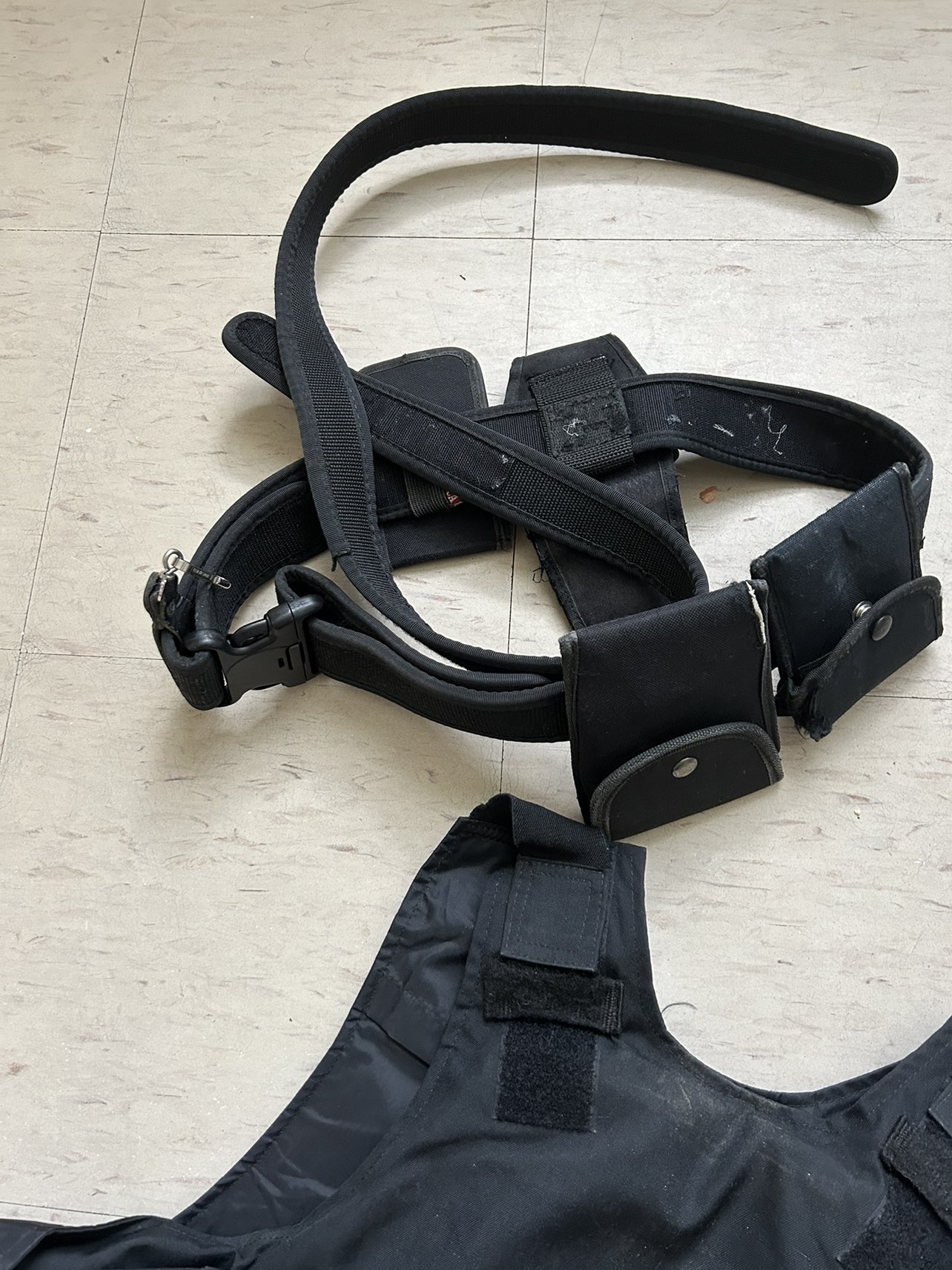 Secret vest with belt, rain jacket - photo 2