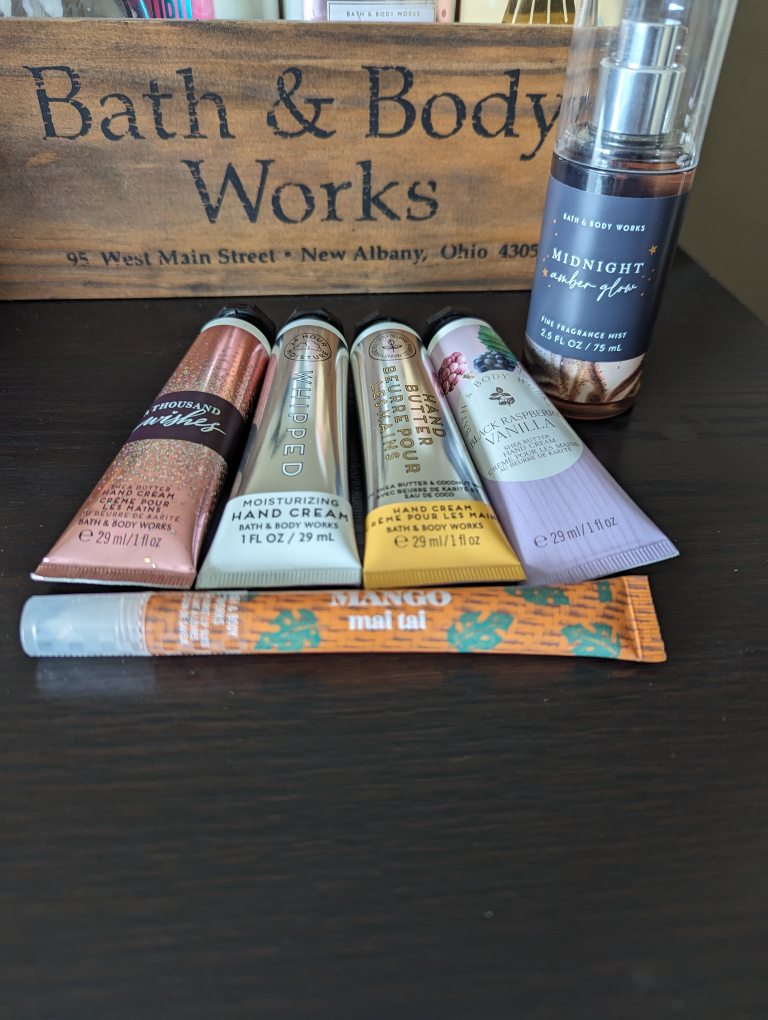 bath and body works travel Size bundle.