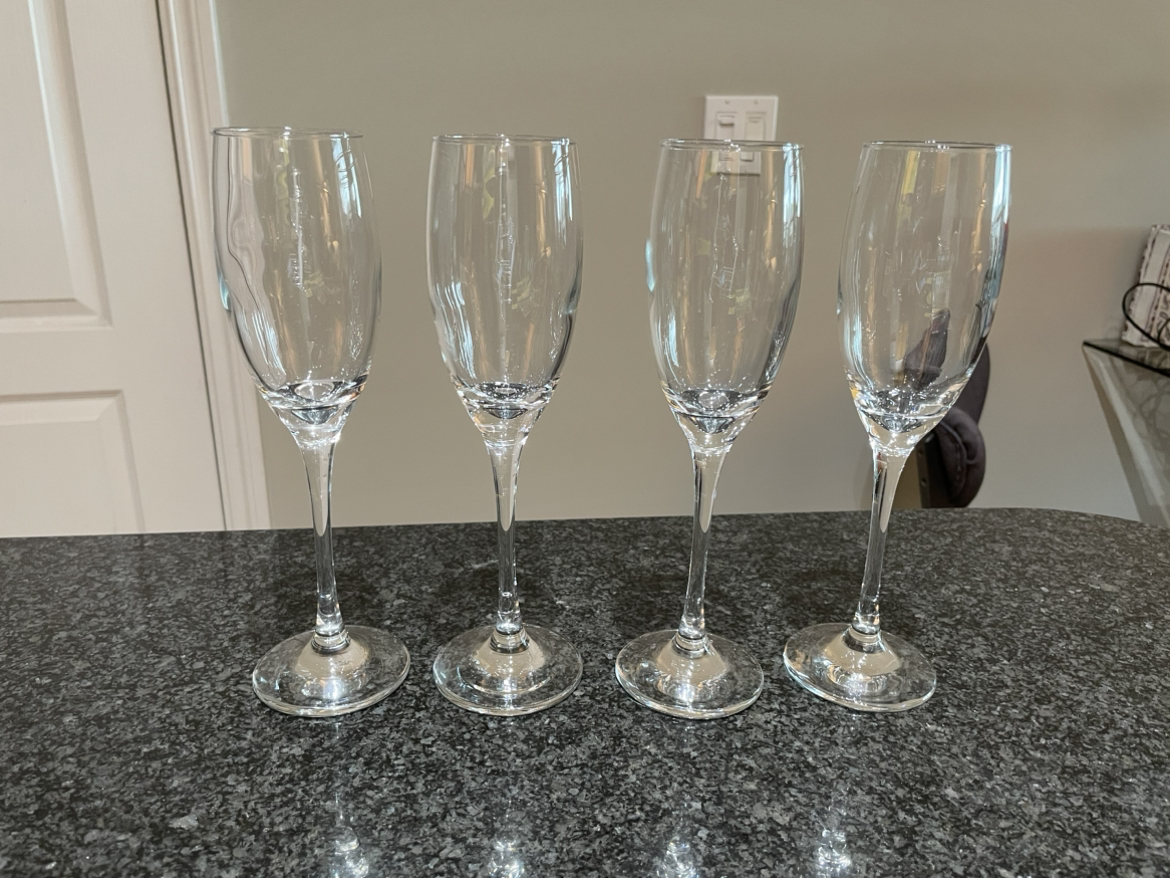 Champagne Flutes x4 🍾 image indicator(2)