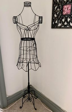 Decorative Floor Mannequin & Table Jewelry Mannequin Set image indicator(2)