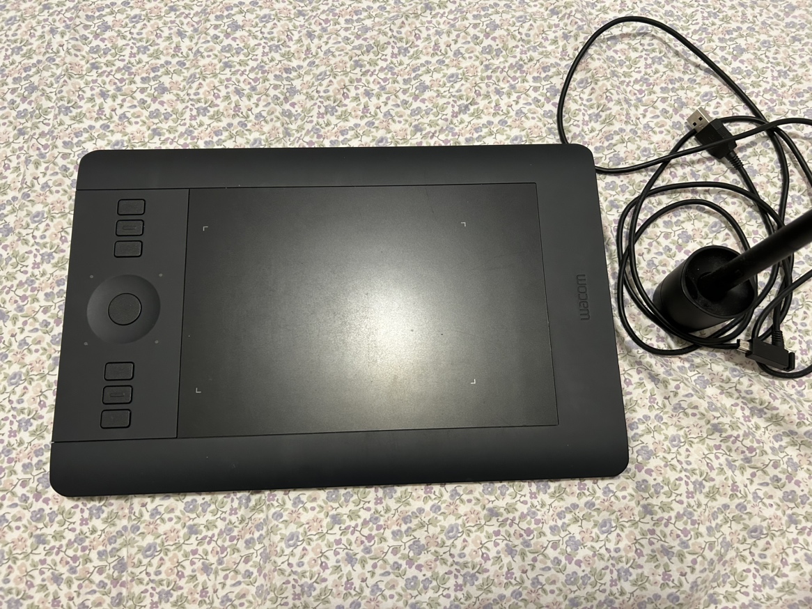 Wacom pen tablet PTH-451