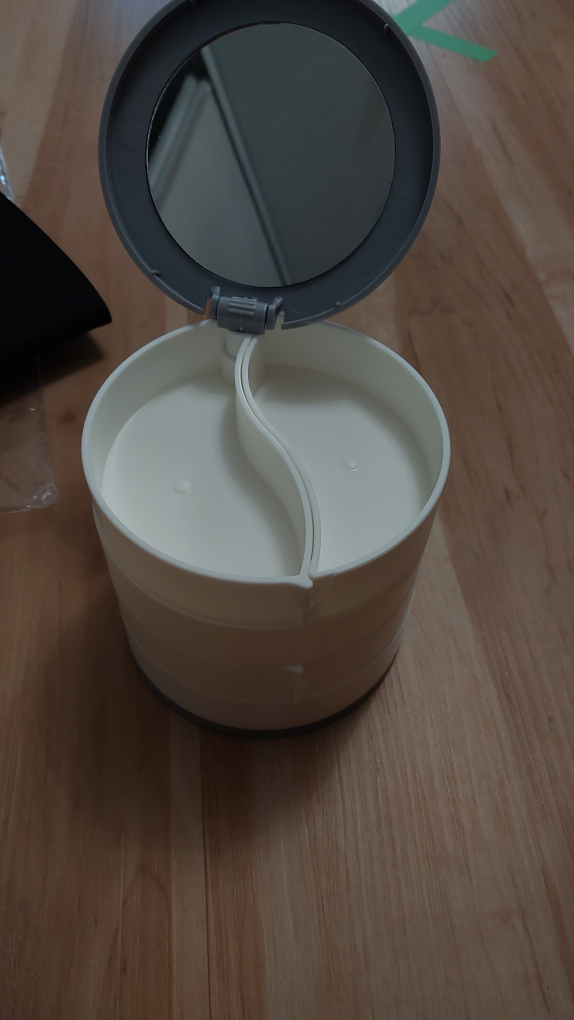 BNIB portable rotating jewel organiser with mirror image indicator(2)