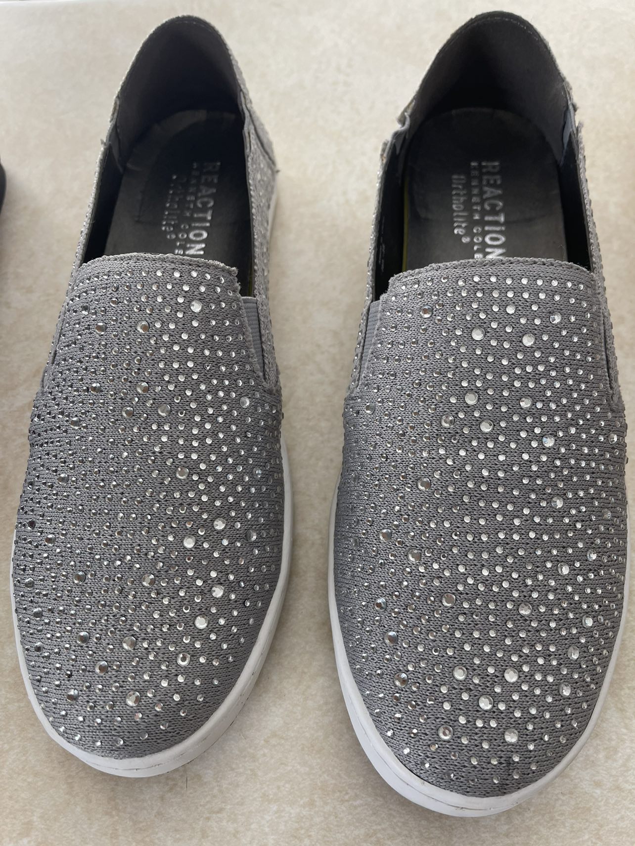 Women’s Shoes 6.5 & 7.5 image indicator(5)