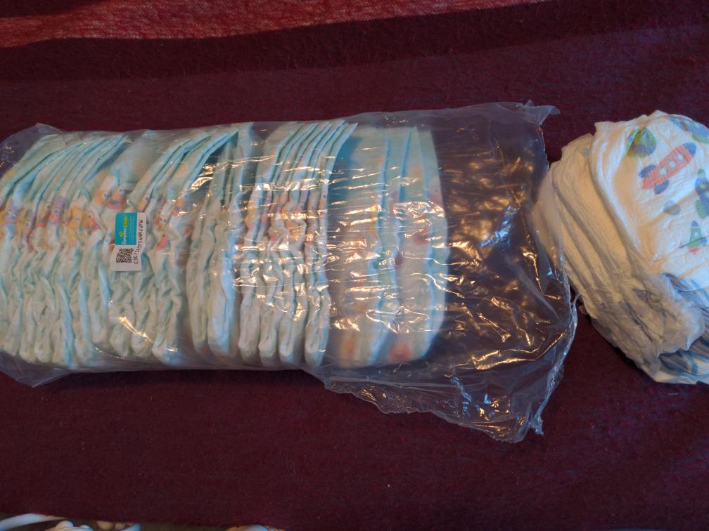Pampers Diapers - size 4 thumbnail