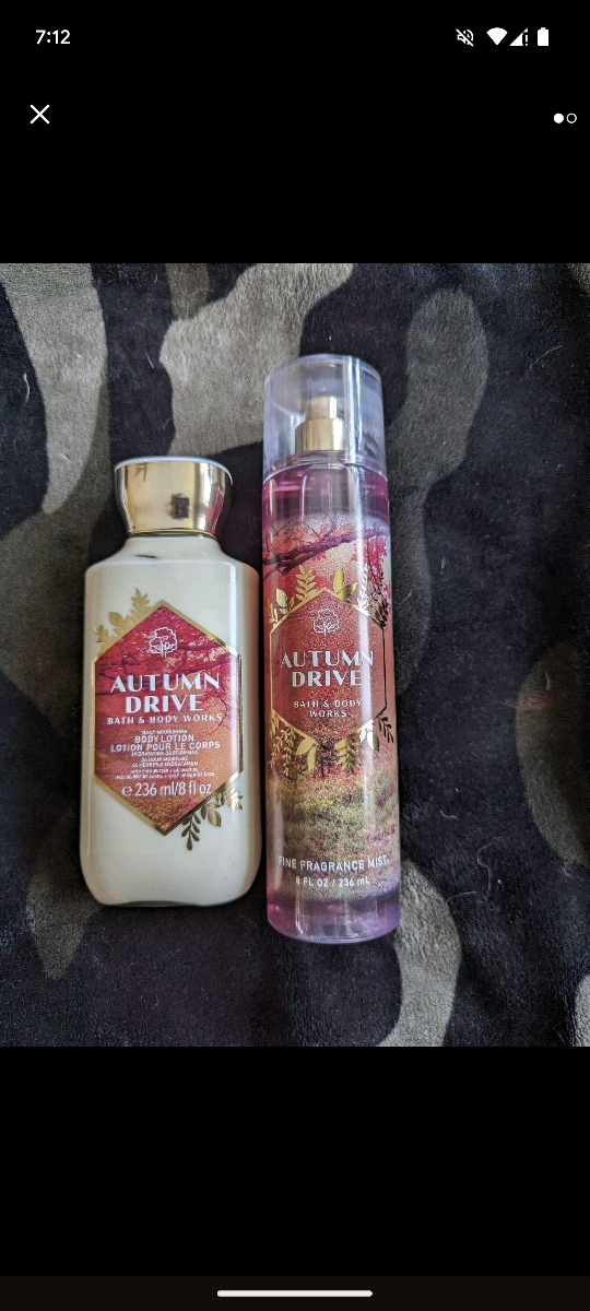 Bath and body works mist and body lotion. thumbnail