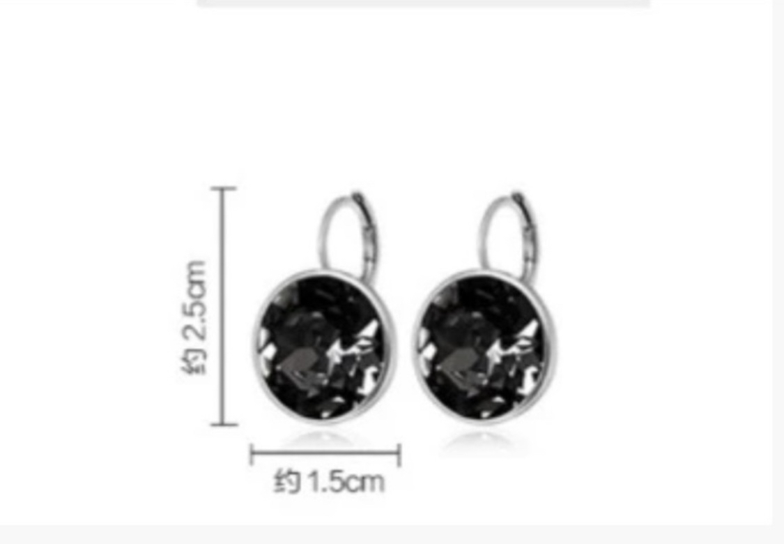 Sliver solitaire hoops earrings image indicator(2)