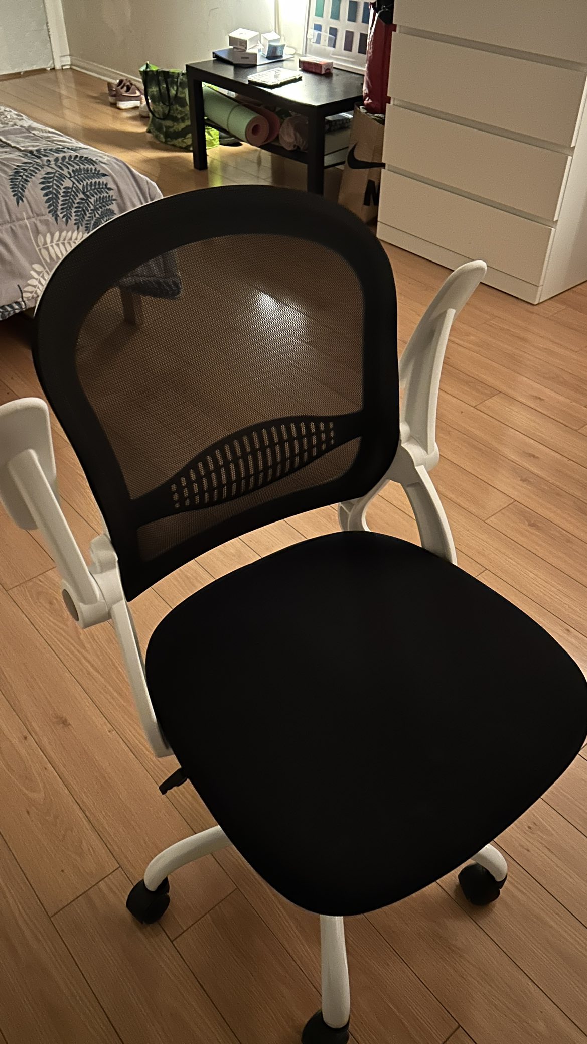 Adjustable desk chair - photo 4