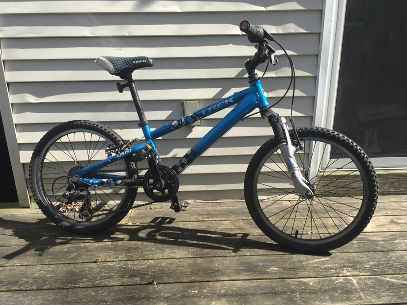 Kids bike (Specialized MT 60 mountain bike) thumbnail