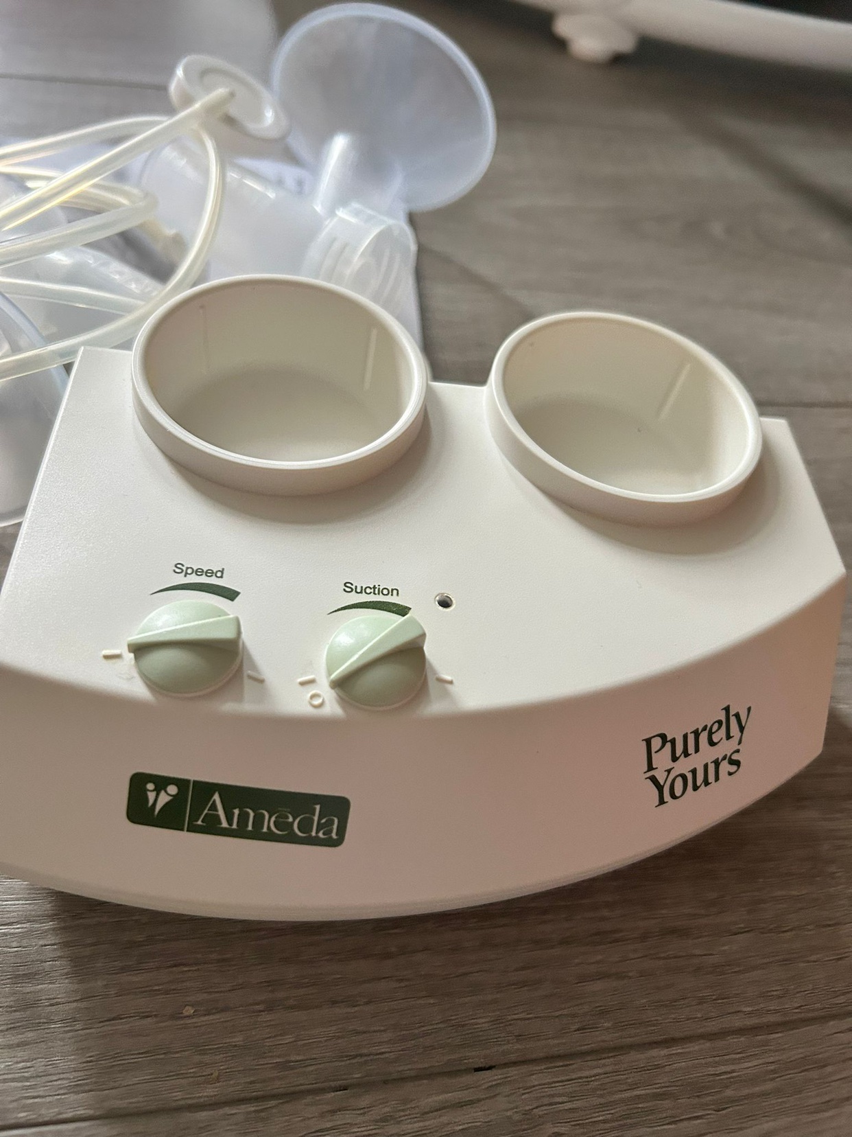 Breast pump thumbnail