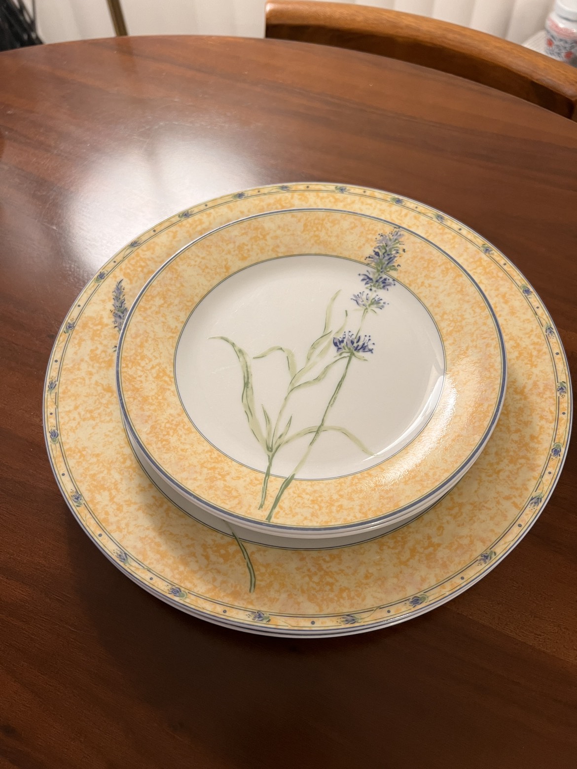 plates set thumbnail