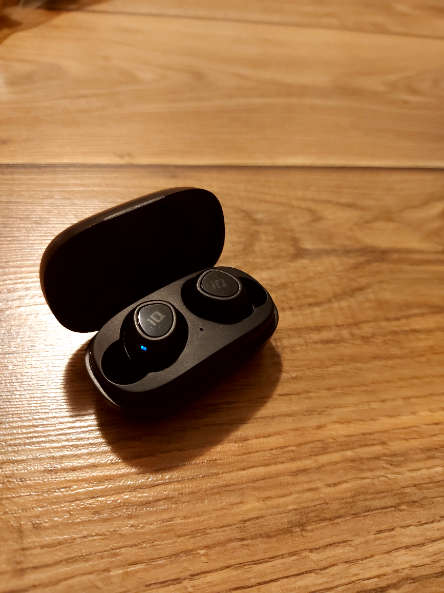 IQ Bluetooth earbuds for $10