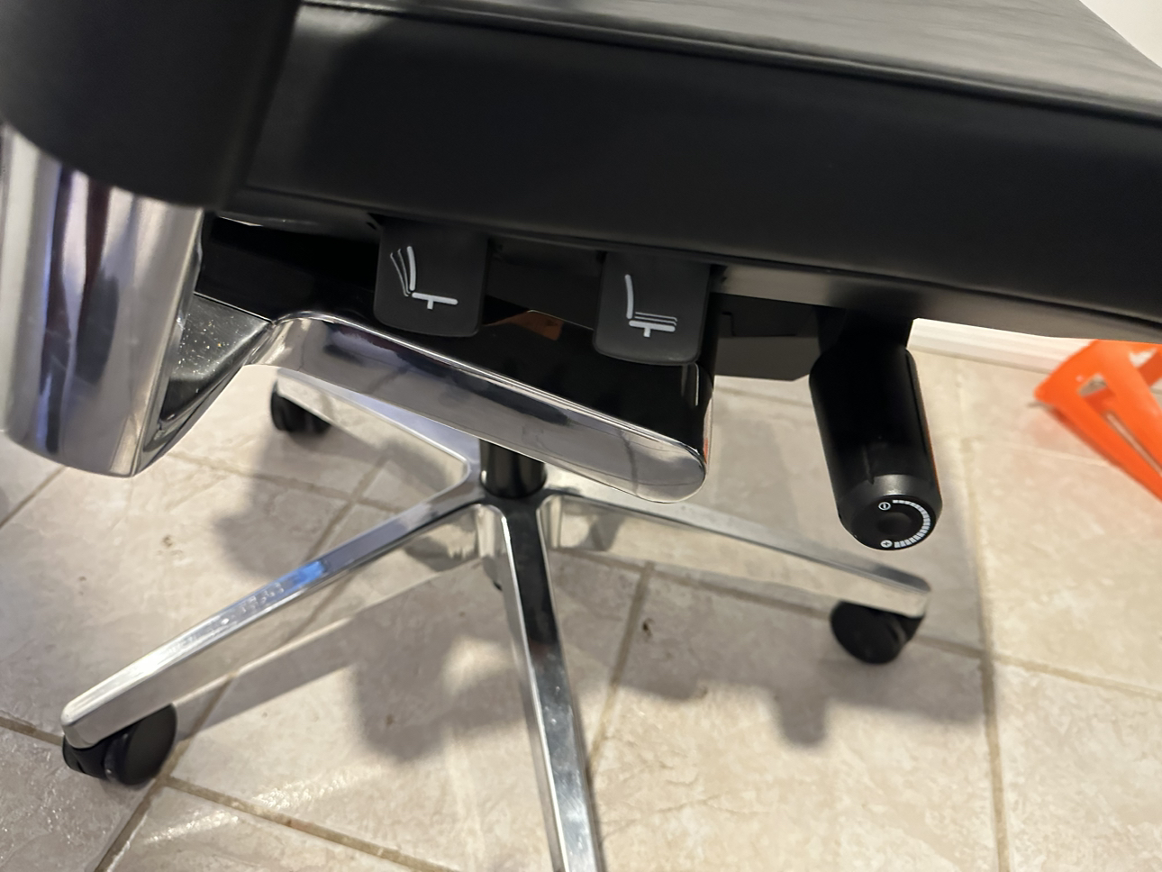 Ergonomic gaming/office chair - photo 2