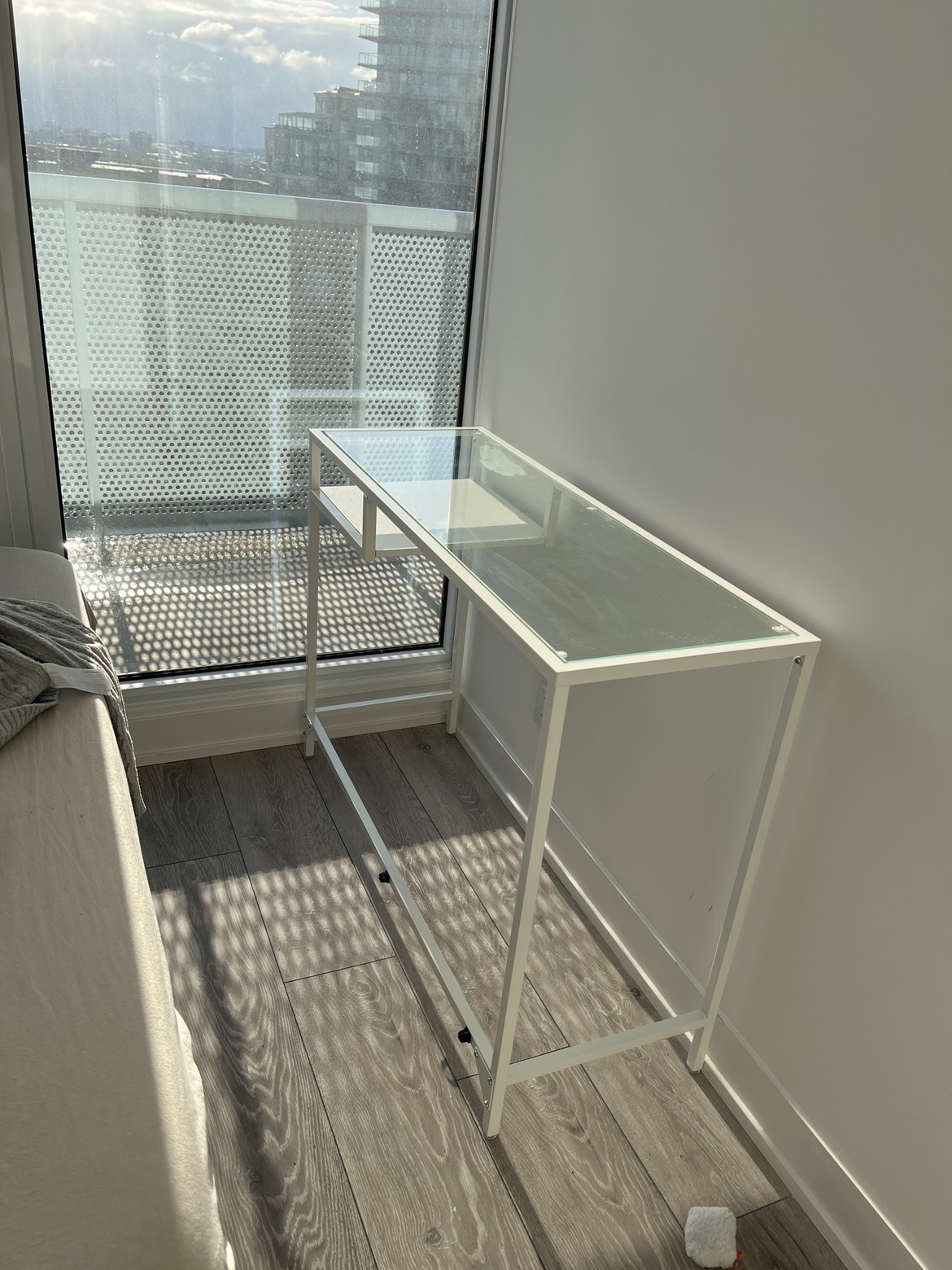 Ikea office desk VITTSJÖ for sale thumbnail