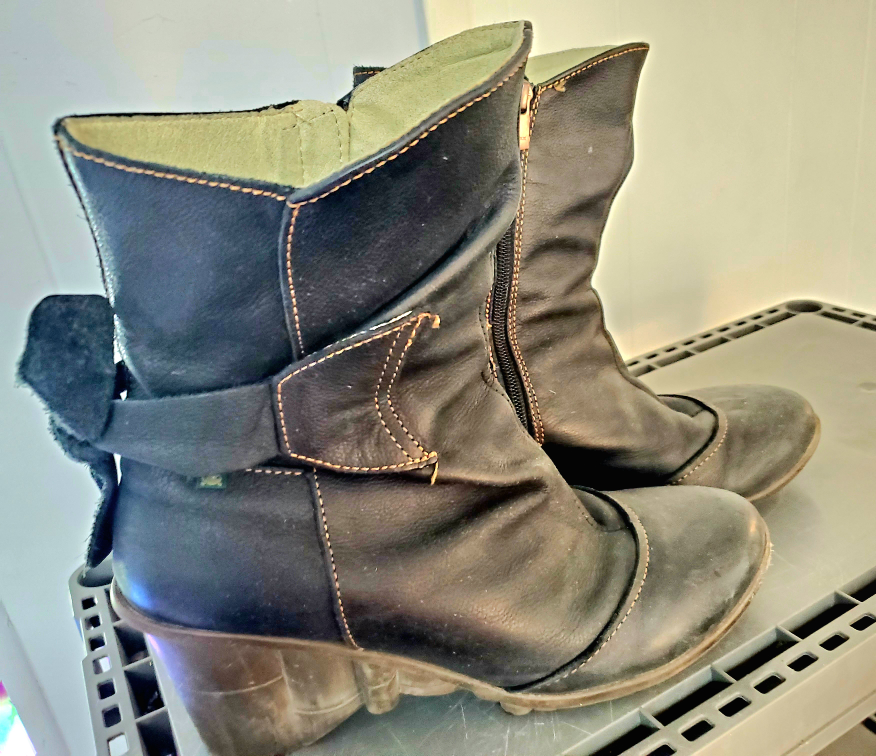 El Naturalista Wedge Bootie thumbnail