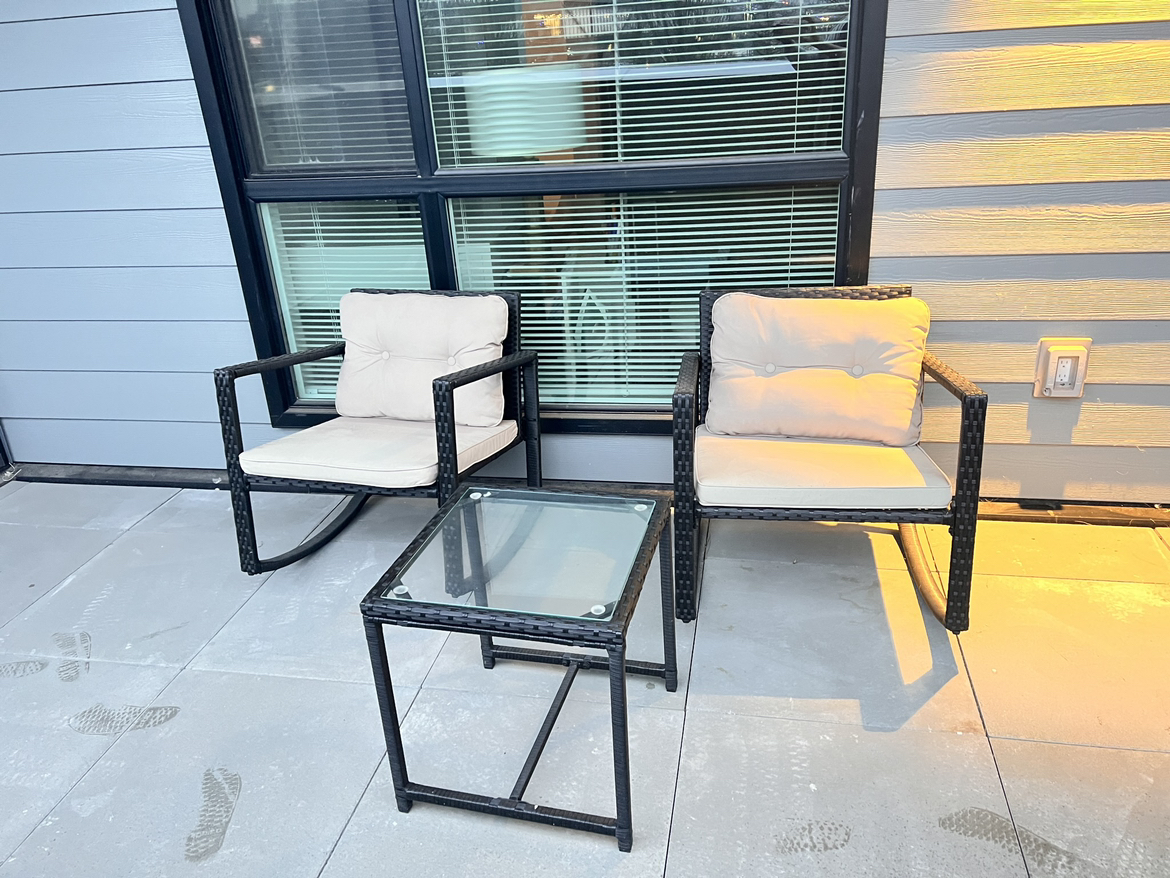 Outdoor patio furniture - photo 3