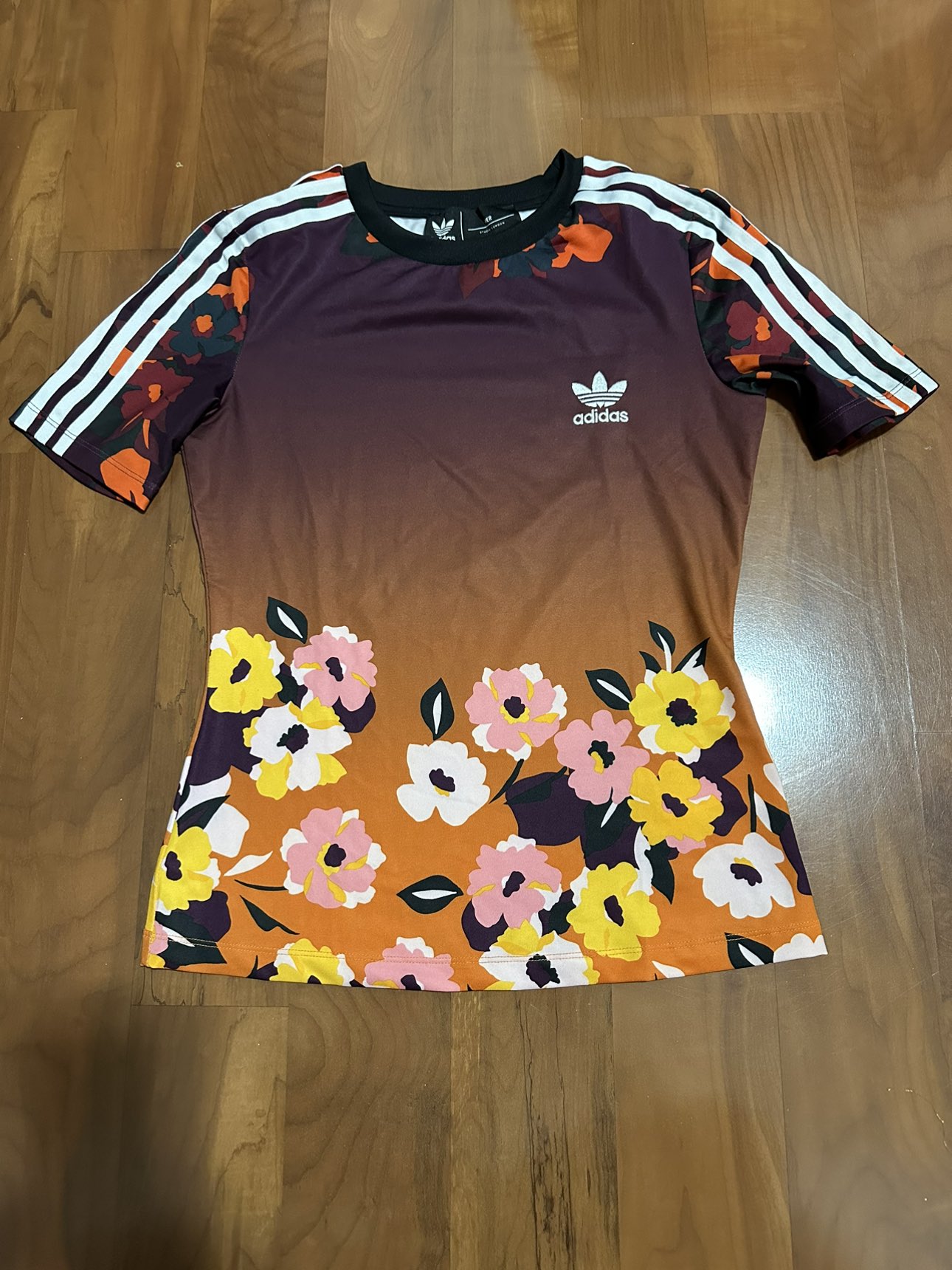 Adidas women T-shirt thumbnail