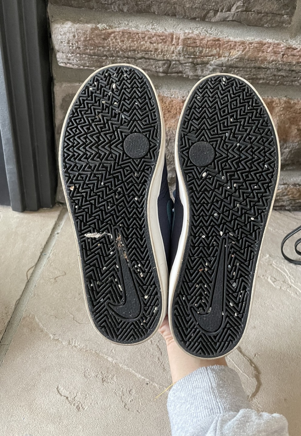 Nike sneakers (Youth/Women) image indicator(5)