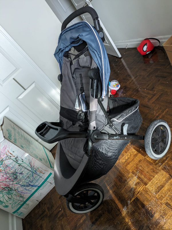 stroller - photo 2